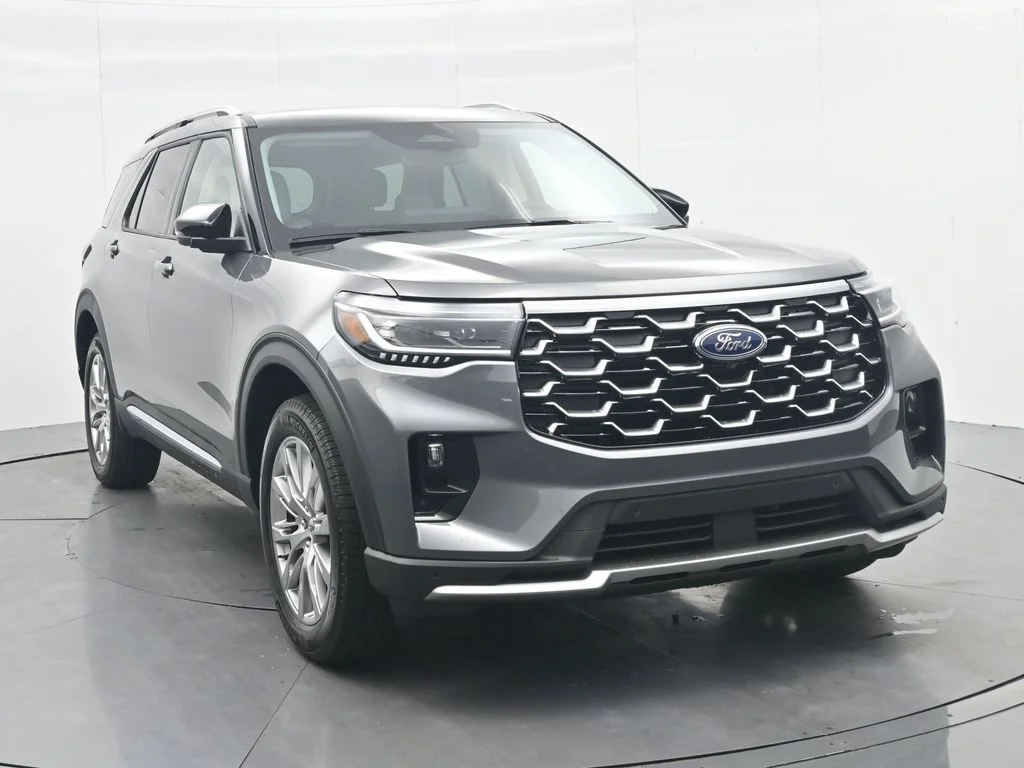 New 2026 Carbonized Gray Metallic Ford Platinum™ image 4
