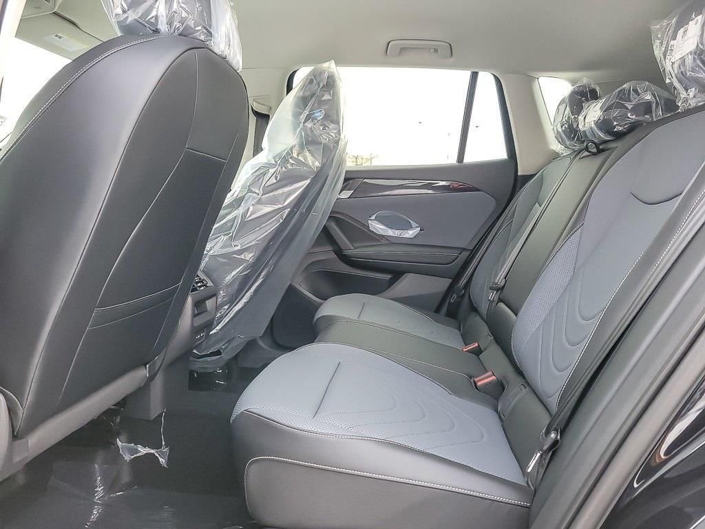 New 2026 Deep Black Pearl Volkswagen 2.0T SE image 7