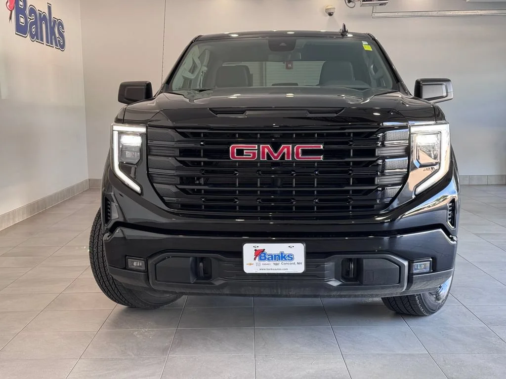 Used 2026 Onyx Black GMC Elevation image 3