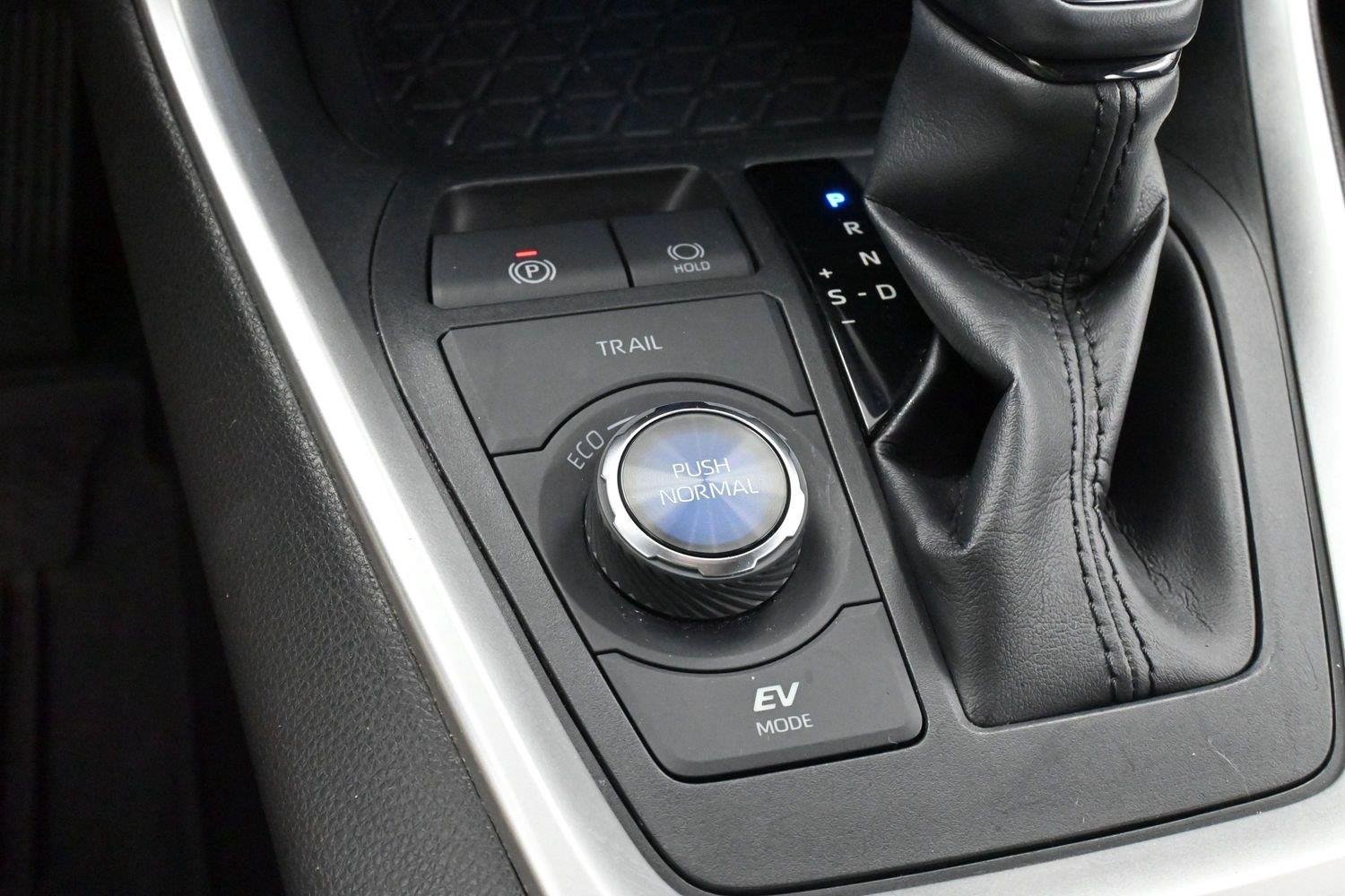 Used 2022  Toyota Hybrid XSE image 27