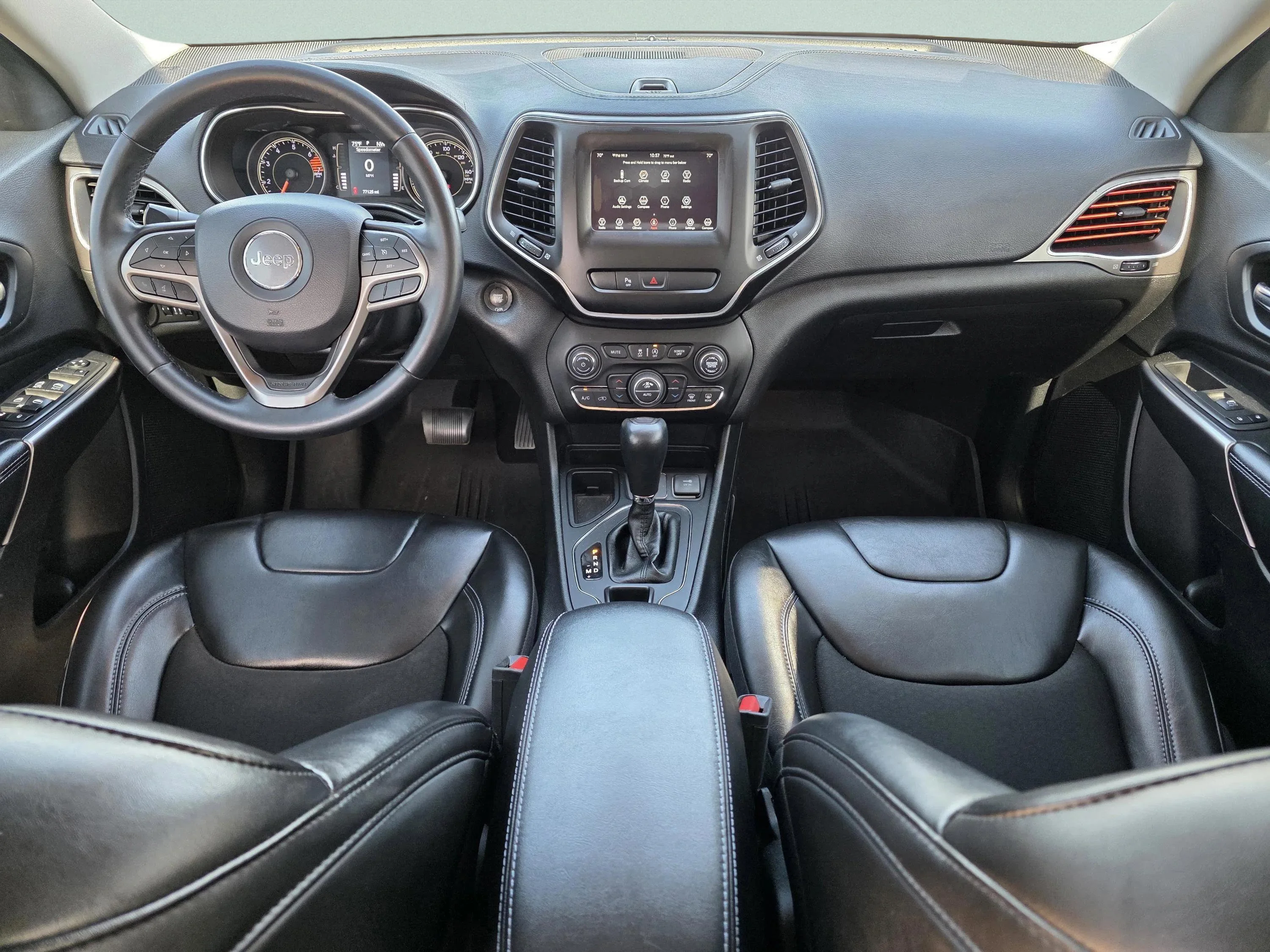 Used 2019 Diamond Black Crystal Pearlcoat Jeep Latitude Plus image 42