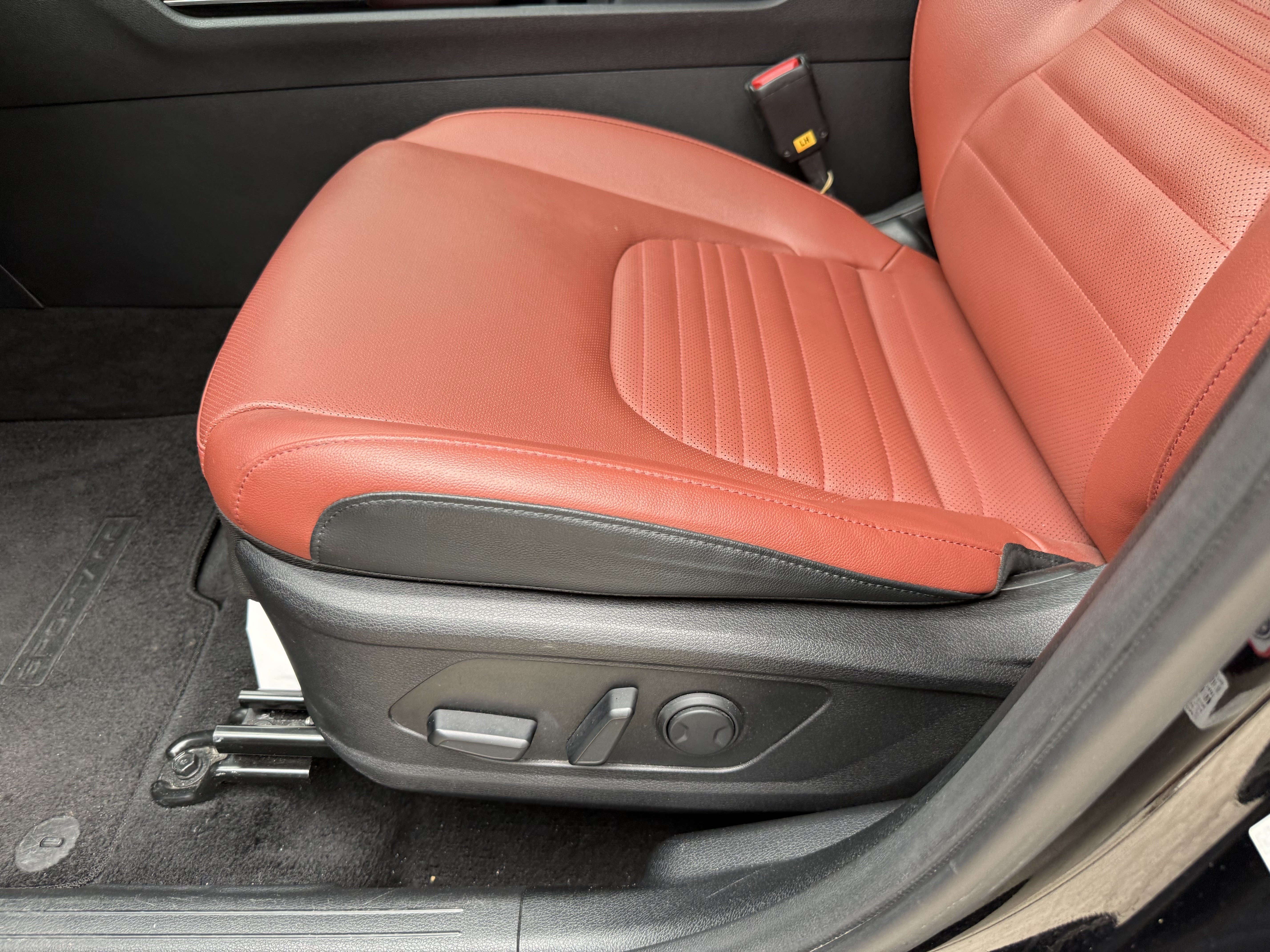 Used 2024 Ebony Black Kia SX-Prestige image 29
