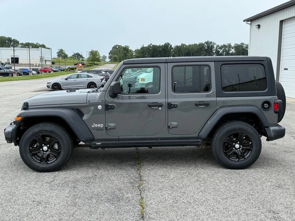 Used 2019 Gray Jeep Unlimited Sport S image 4
