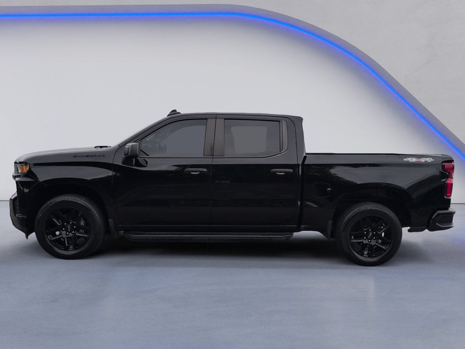 Used 2022 Black Chevrolet Custom image 11
