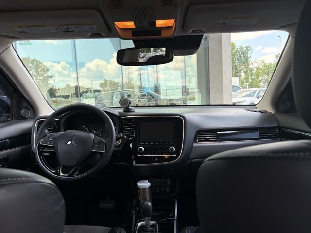 Used 2020 Red Diamond Mitsubishi SE image 30