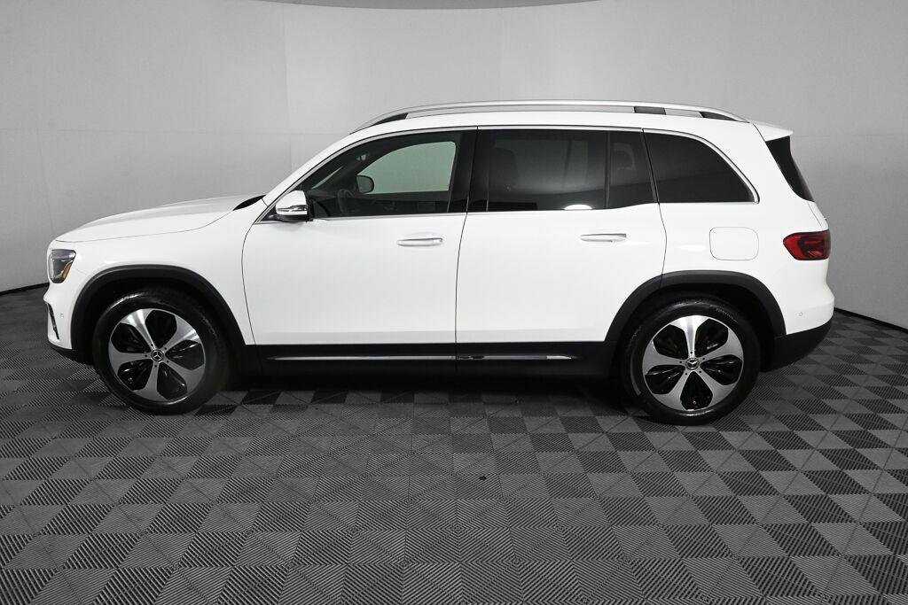 Used 2024 Polar White Mercedes-Benz GLB 250 image 3
