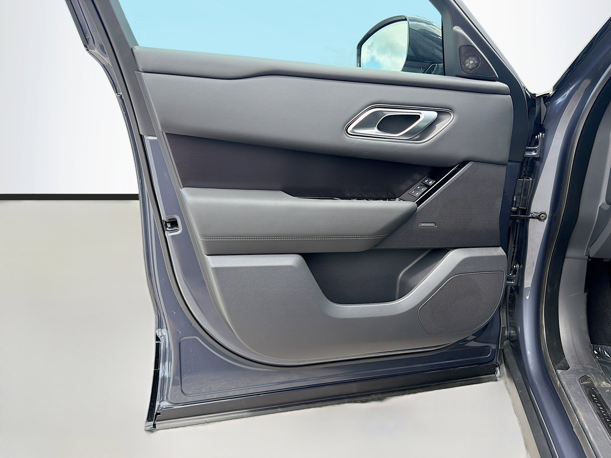 New 2026 Varesine Blue LAND ROVER  image 22