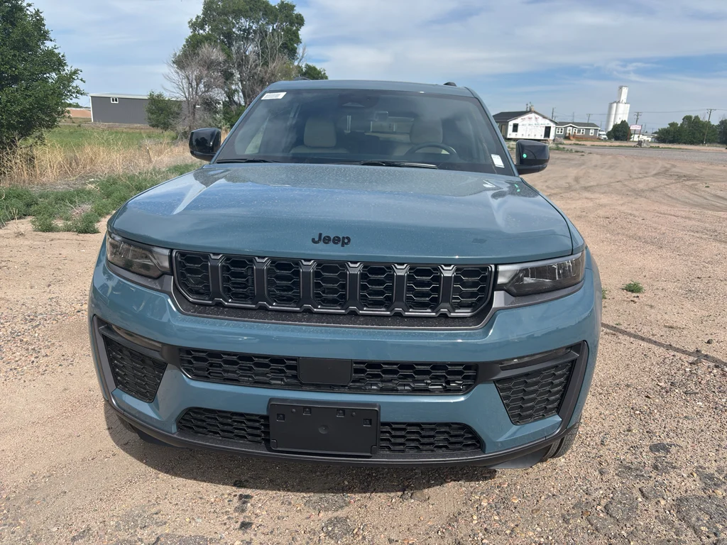 2026 Jeep Grand Cherokee L Limited 4x4's photo