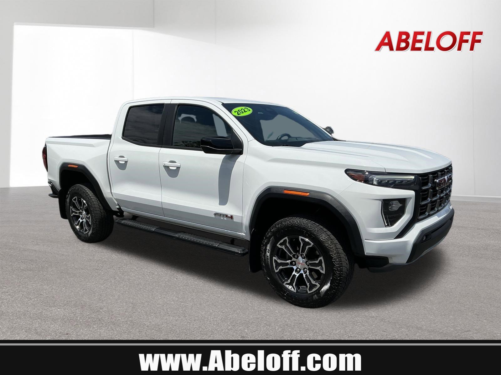 2023 GMC Canyon 4WD AT4 Crew Cab Short Box's photo
