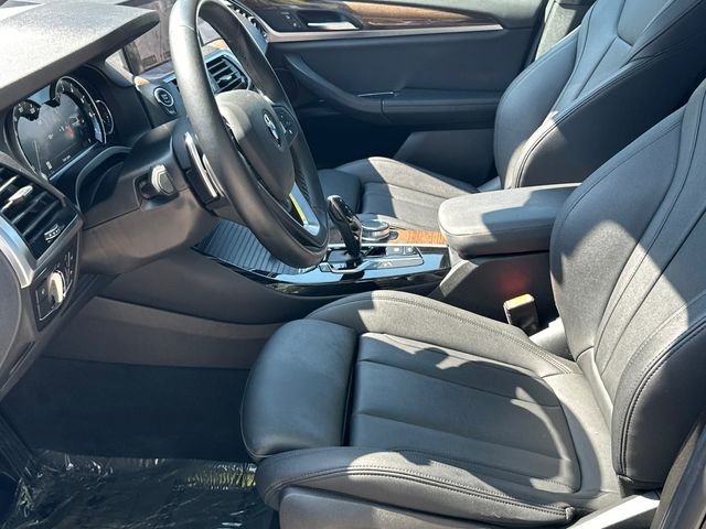 Used 2019 Black BMW xDrive30i image 10