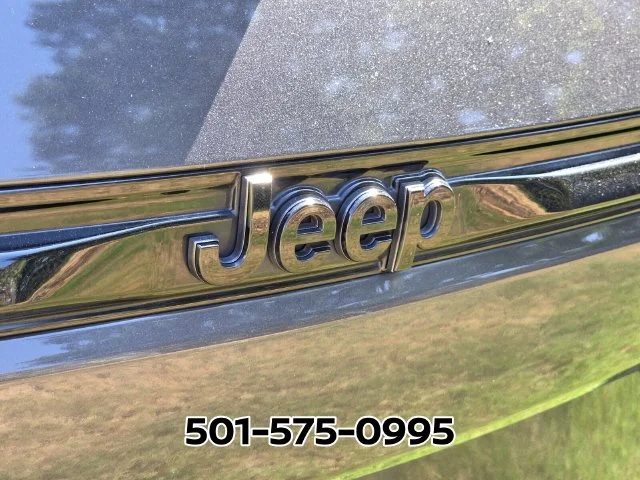 Used 2023 Gray Jeep Altitude X image 11