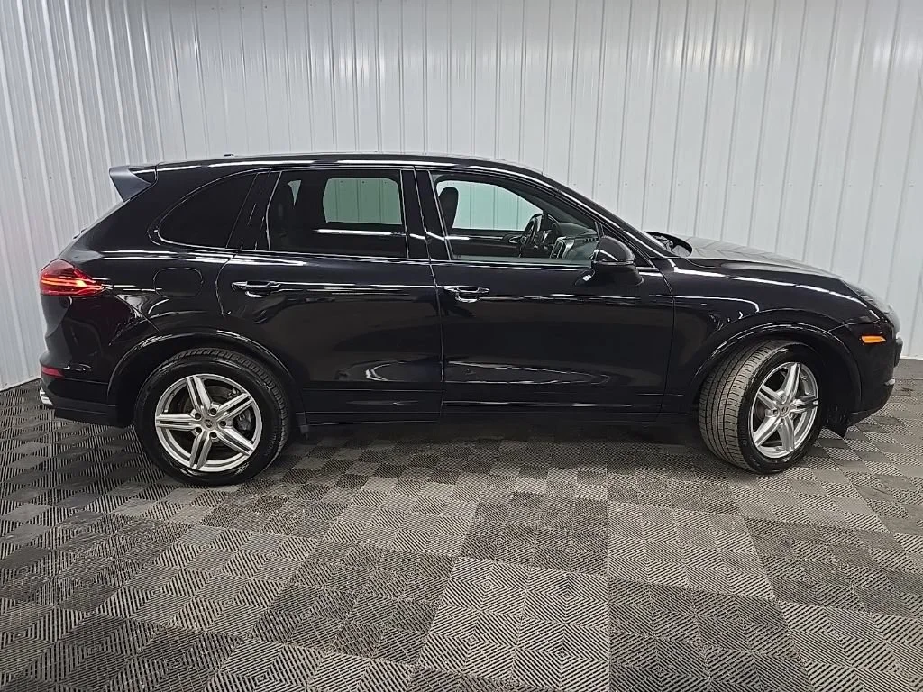 Used 2017 Bk Porsche NA image 2
