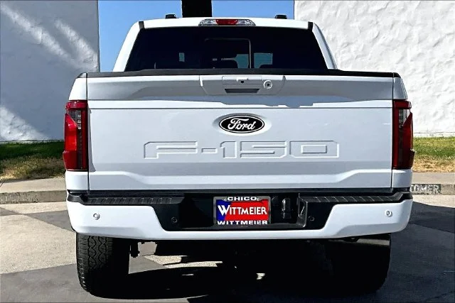 New 2026 Oxford White Ford XLT image 4
