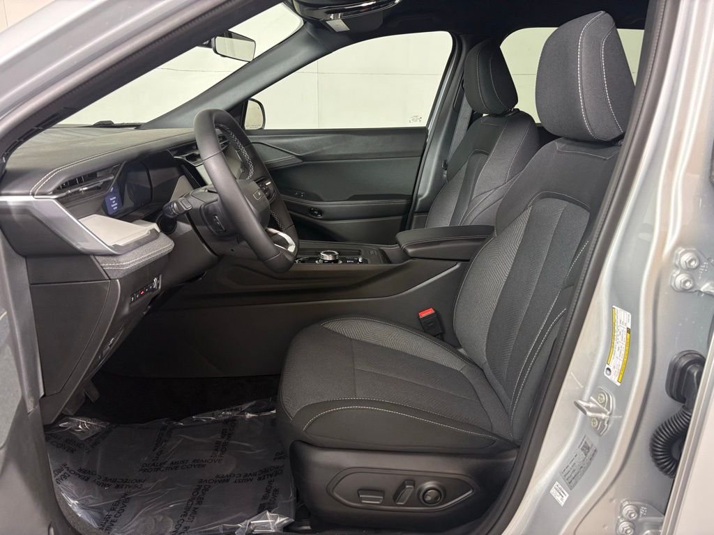 New 2026 Silver Zynith Clearcoat Jeep Laredo image 17