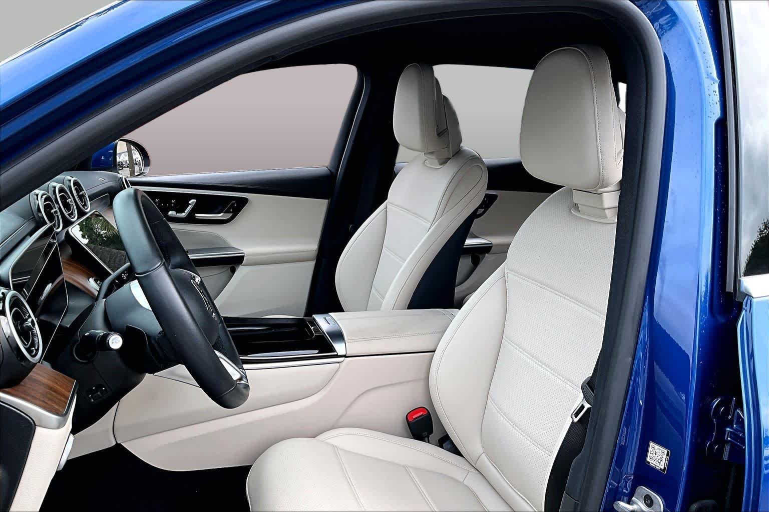 Used 2025 Starling Blue Metallic Mercedes-Benz GLC 300 image 8