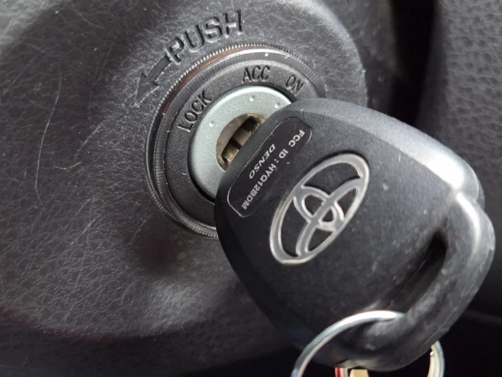 Used 2015 Blizzard Pearl Toyota LE Plus image 36