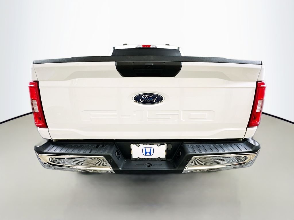 Used 2023 Oxford White Ford XLT image 6