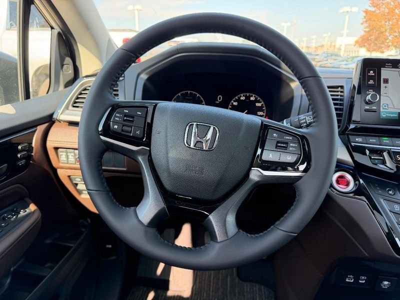 2026 Honda Odyssey Touring - Photo 15