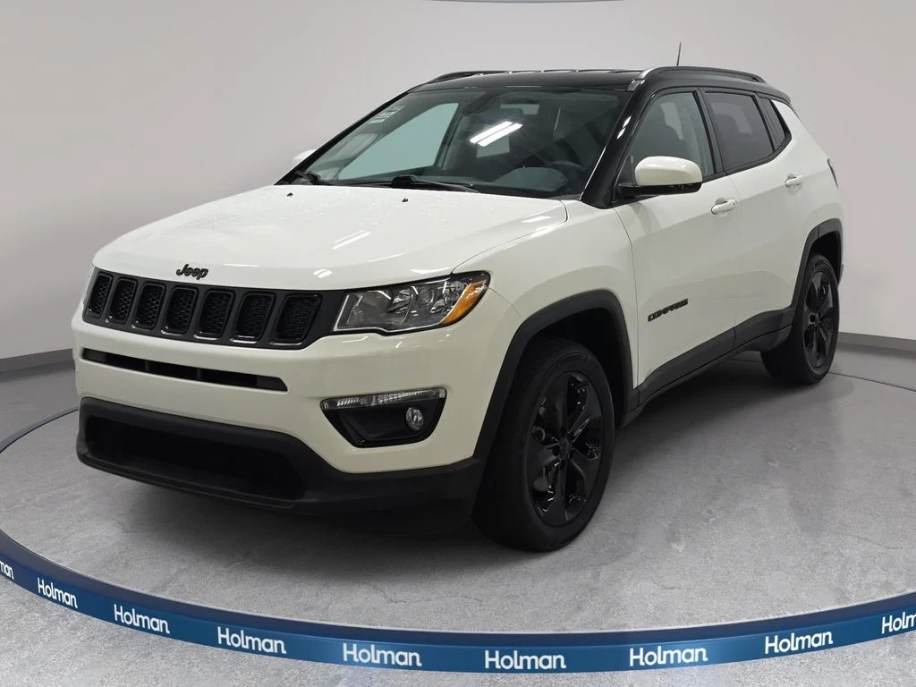 Used 2019 White Clearcoat Jeep Latitude image 1