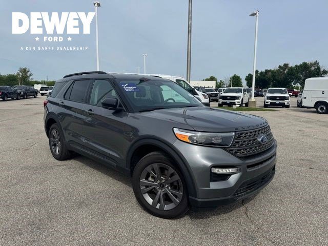2023 Ford Explorer XLT 4WD's photo