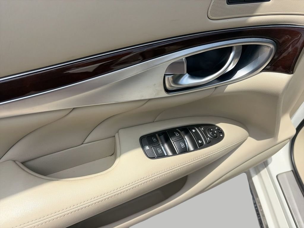 Used 2019 White INFINITI 3.7 image 14