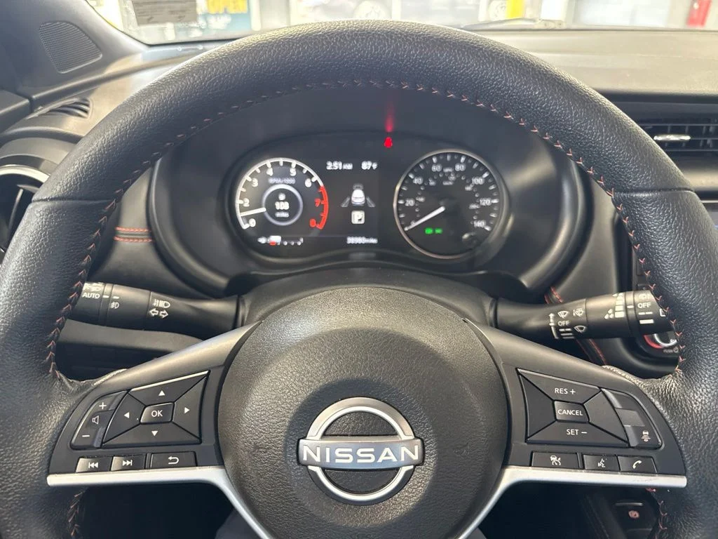 Used 2022 Gray Nissan SR image 17