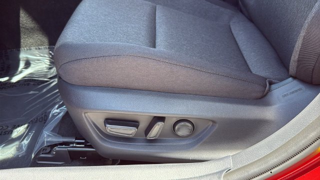 2025 Toyota Camry LE - Photo 21