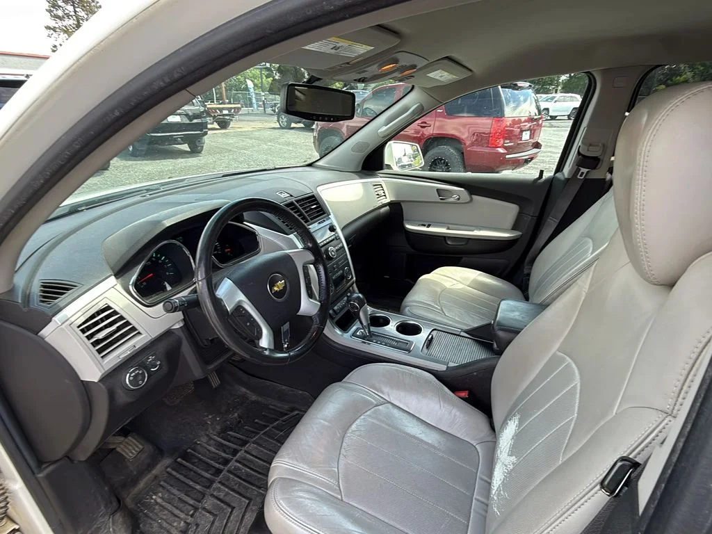 2011 Chevrolet Traverse LTZ - Photo 11