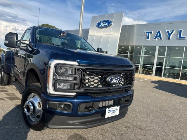 New 2027 Neptune Blue Ford F-350® XL image 5