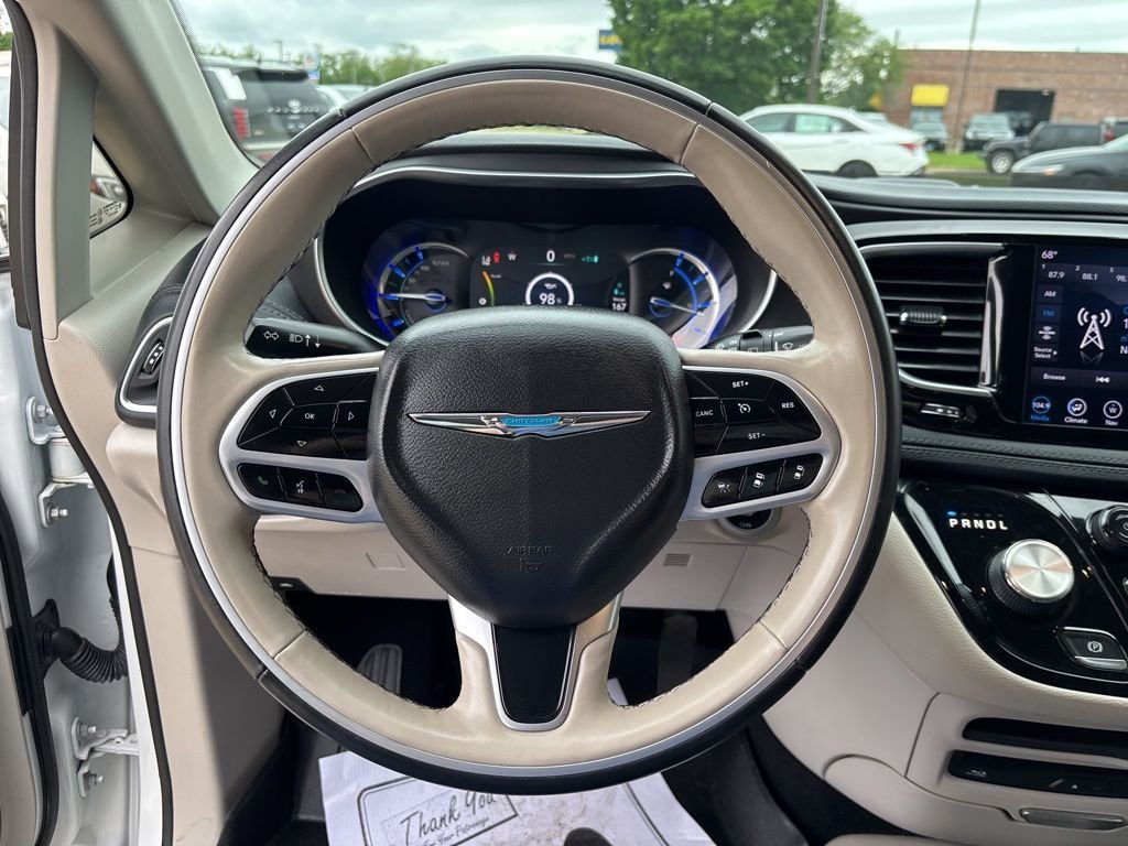 2020 Chrysler Pacifica Hybrid Limited - Photo 21