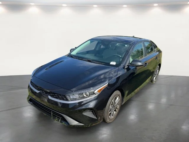 Used 2023 Black Kia LXS image 2