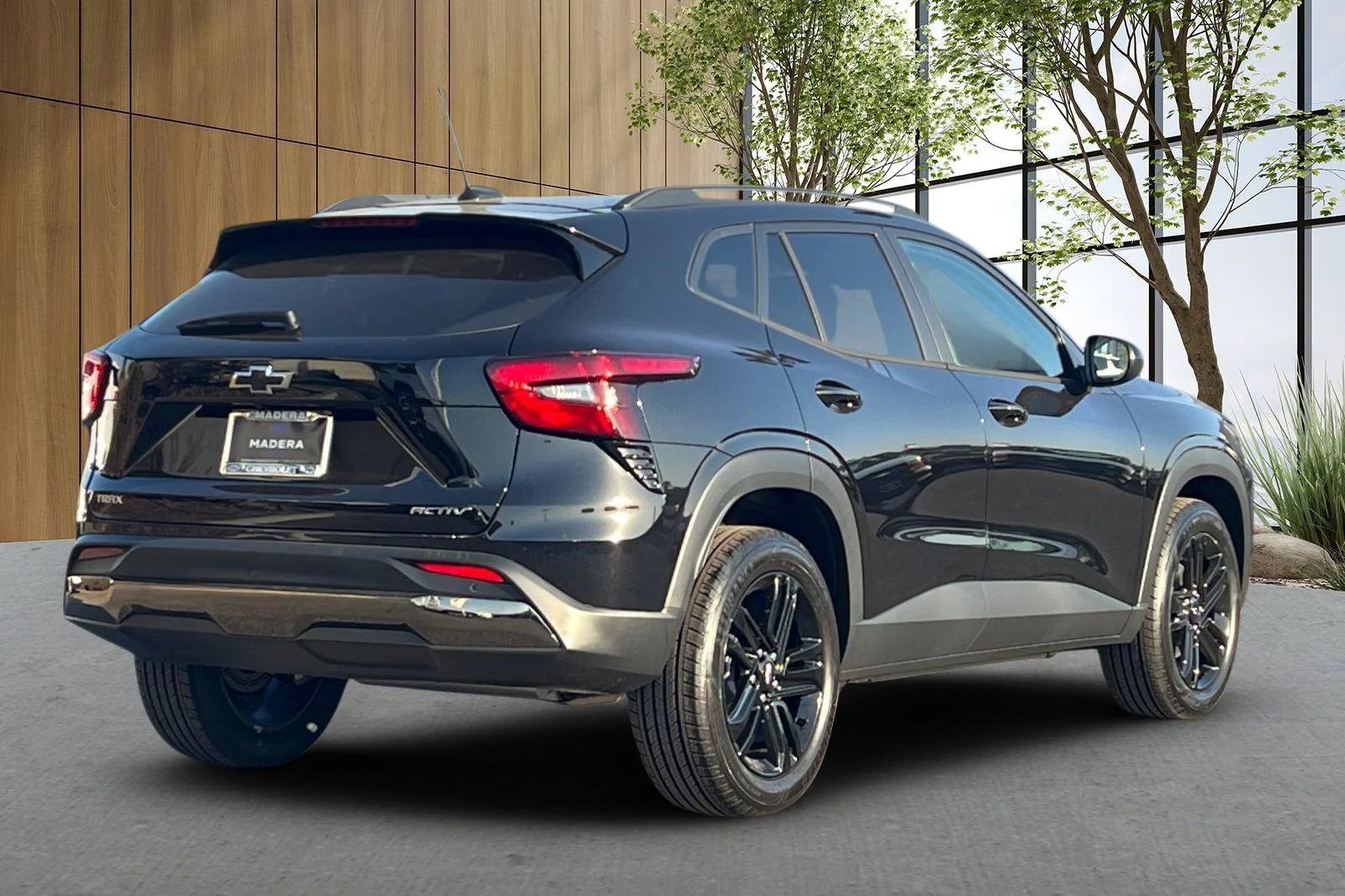 New 2026 Mosaic Black Metallic Chevrolet ACTIV image 4