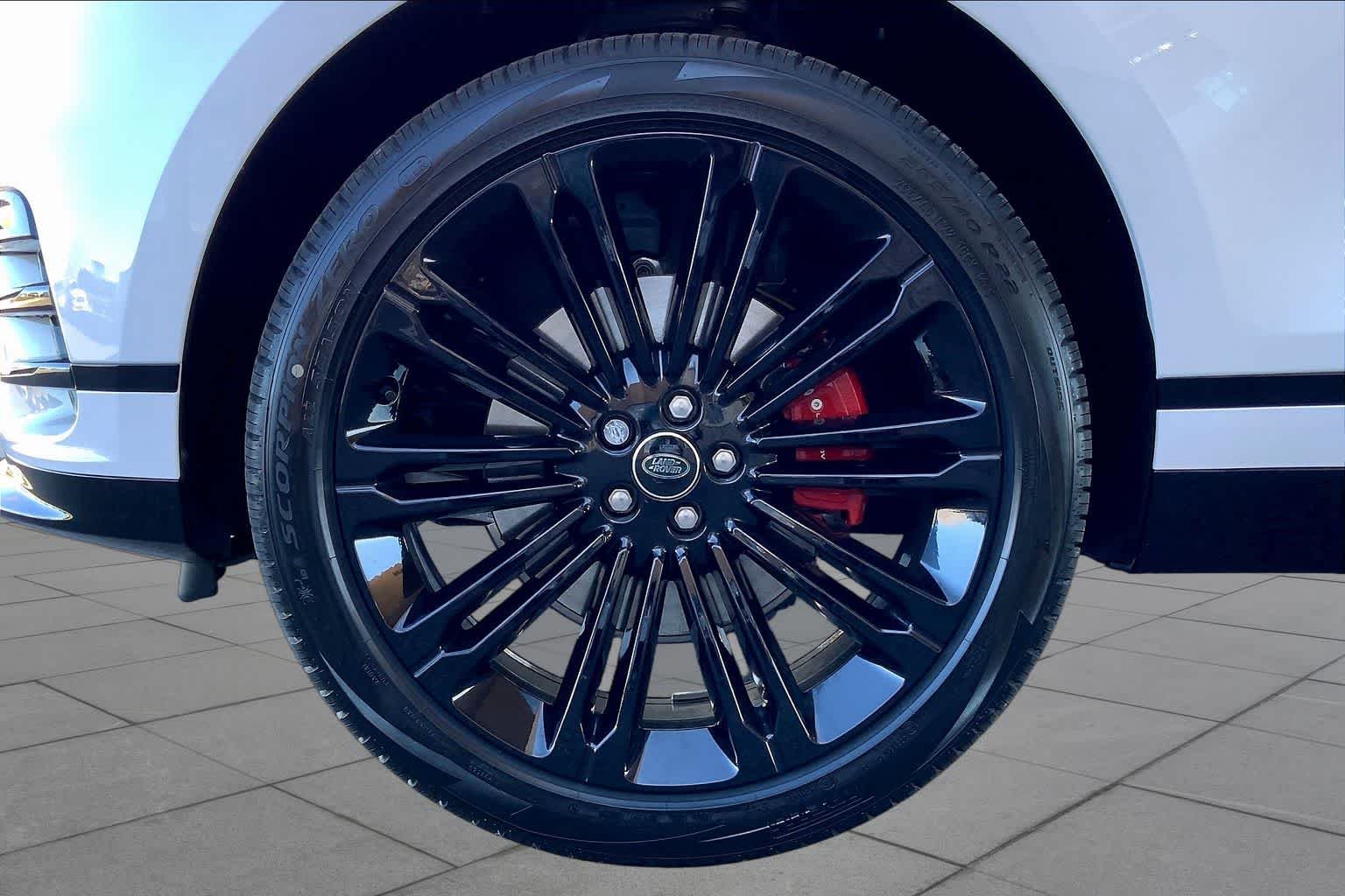 2025 Land Rover Range Rover Velar Dynamic SE - Photo 11