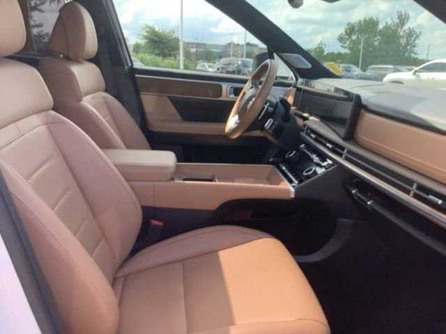Certified Used 2025 White Hyundai Limited image 33