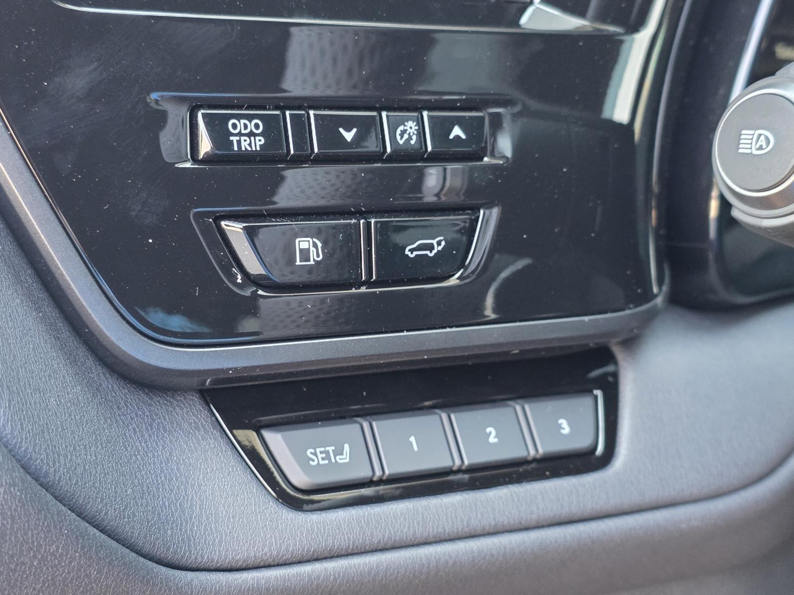 New 2026 Wind Chill Pearl Lexus TX 500h F SPORT PERFORMANCE PREMIUM AWD image 30