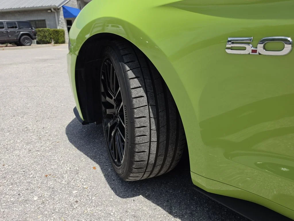 Used 2020  Ford GT Premium image 33