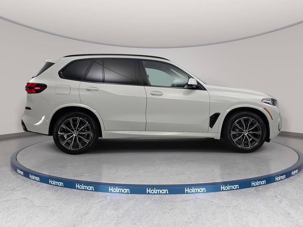 New 2026 Alpine White BMW xDrive40i image 4