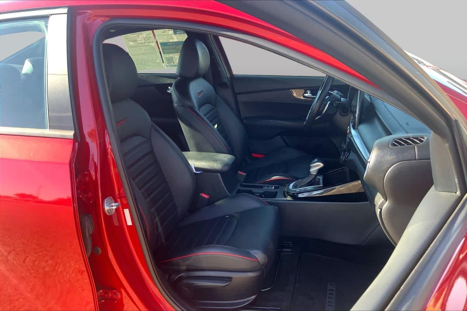 Used 2023 Currant Red Kia GT image 9