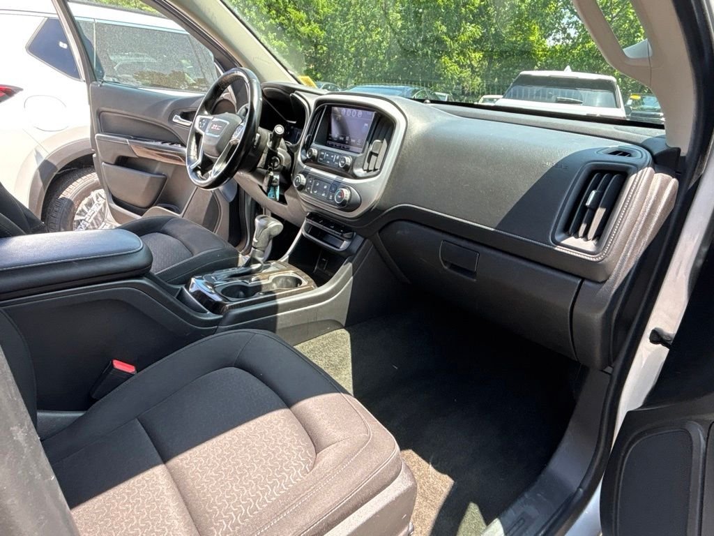 Used 2017 Silver GMC SLE1 image 18