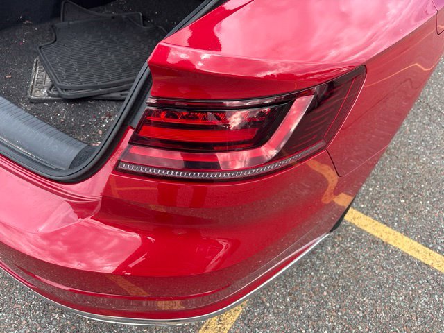 Used 2019 Red Volkswagen 2.0T SEL image 8