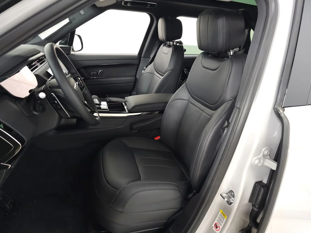 Used 2026 Gray Land Rover Dynamic SE image 14
