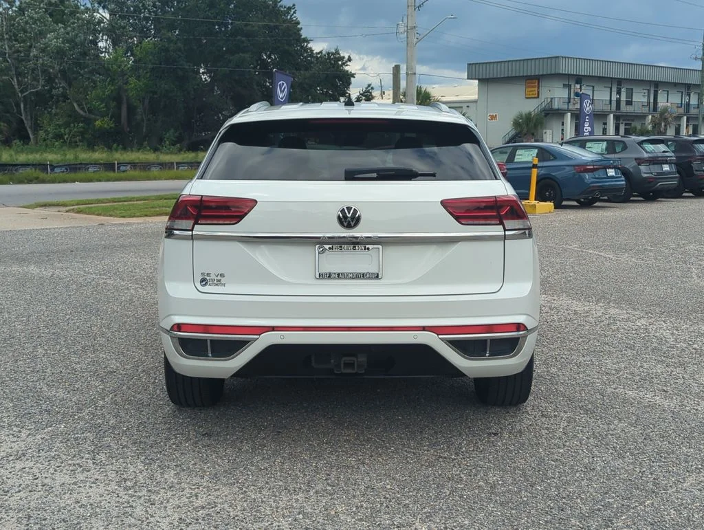 Used 2021 White Volkswagen 3.6L V6 SE w/Technology R-Line image 6