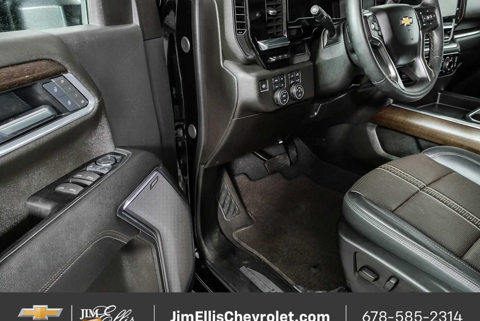 Used 2025 Black Chevrolet High Country image 8
