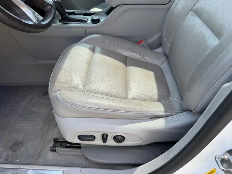 Used 2018 SUMMIT WHITE GMC SLT image 21
