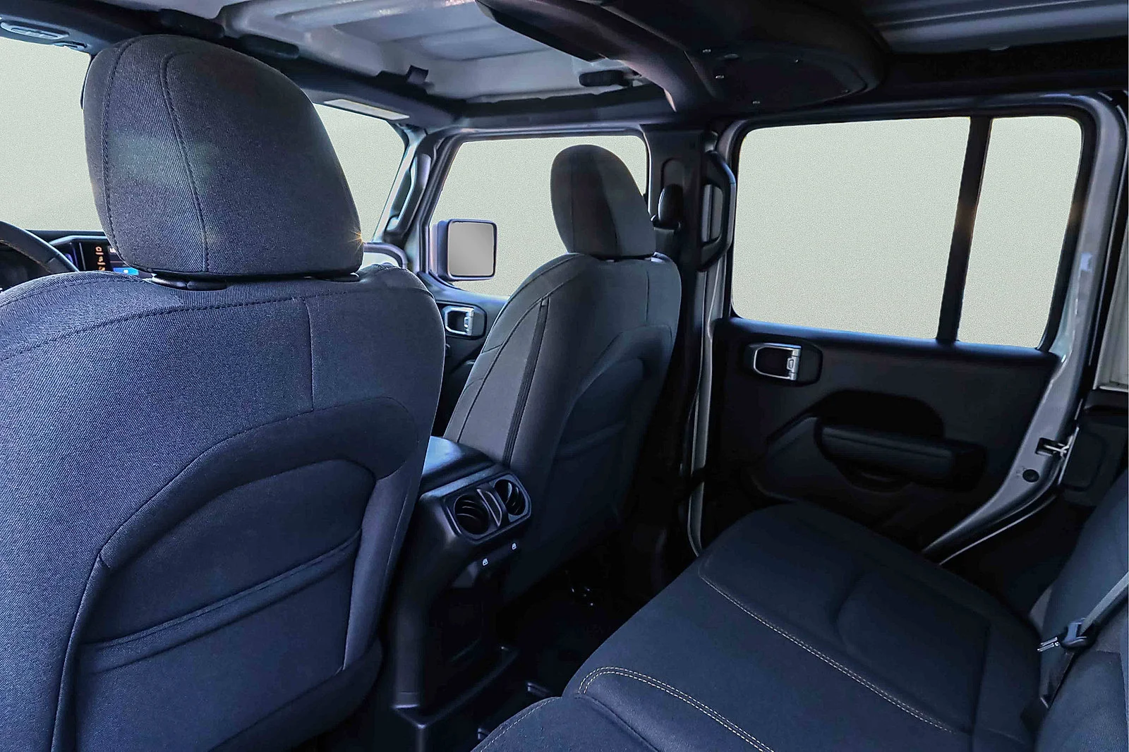 Used 2024 Silver Zynith Clearcoat Jeep Sport S image 23