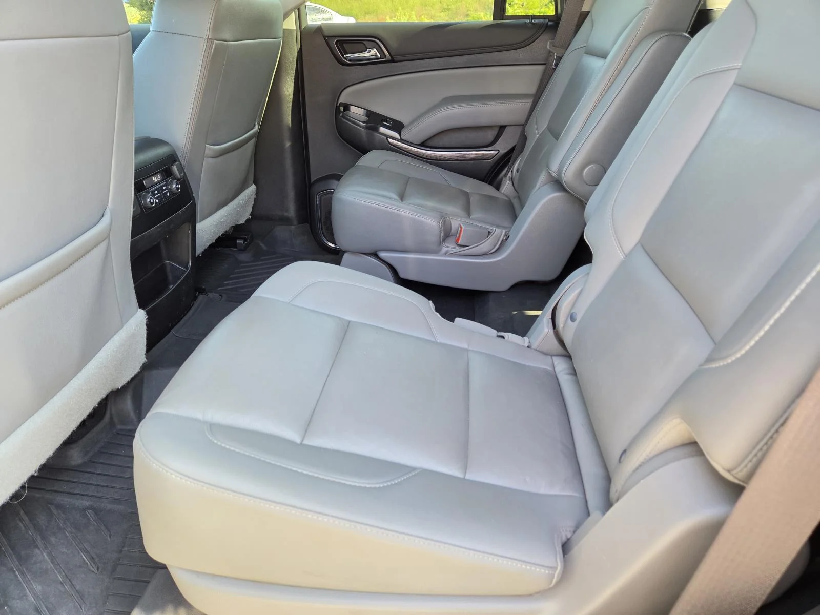 Used 2020 Gray Chevrolet 2WD 4dr LT image 36