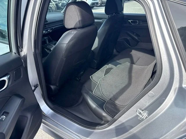 Used 2025  Honda Sport image 15