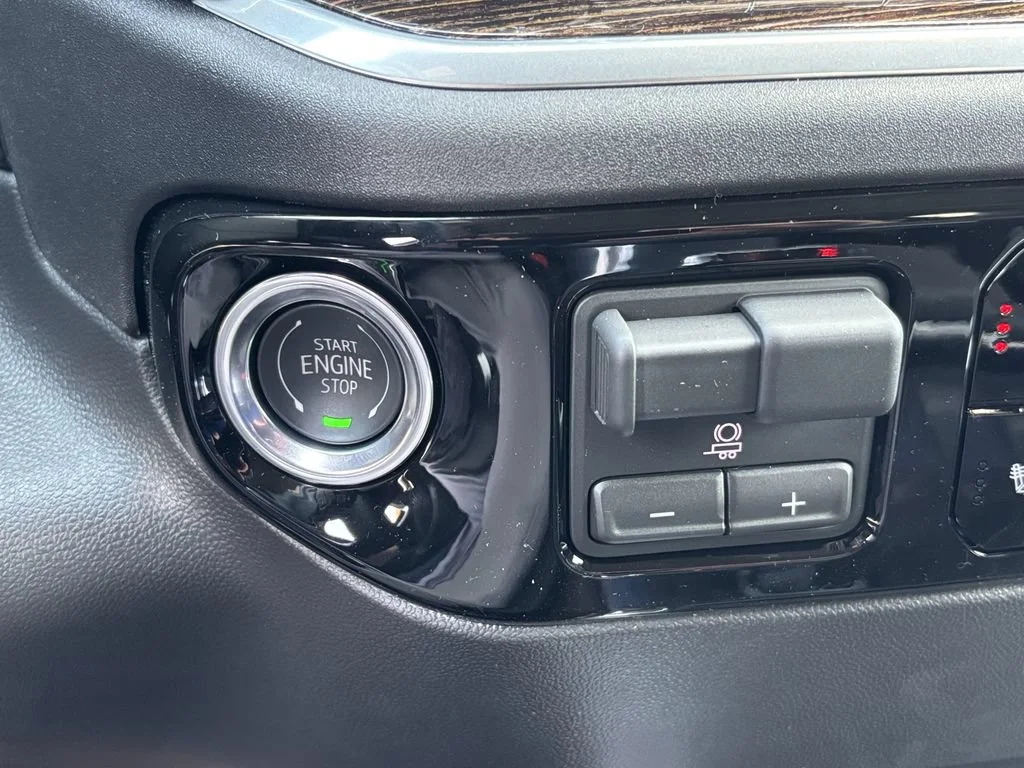 New 2026 Summit White GMC Elevation image 21