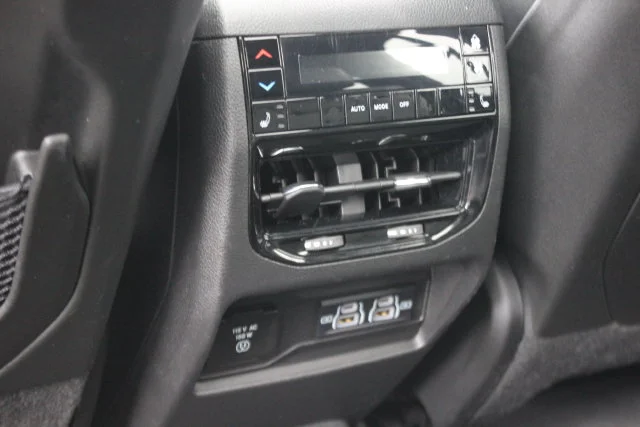 Used 2023 White Jeep Overland image 29