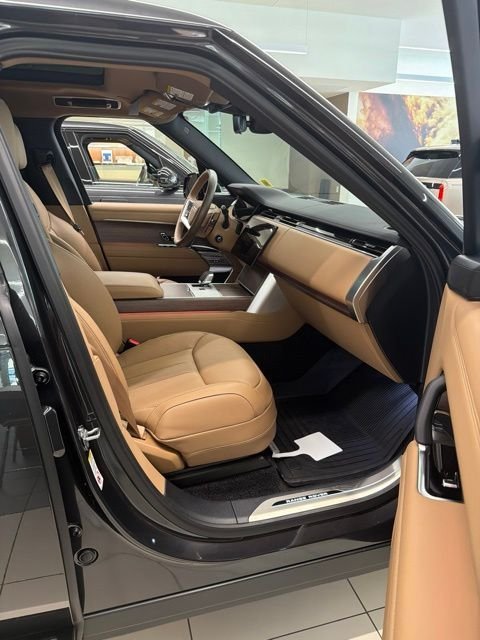 New 2026 Carpathian Grey LAND ROVER SE PHEV image 7